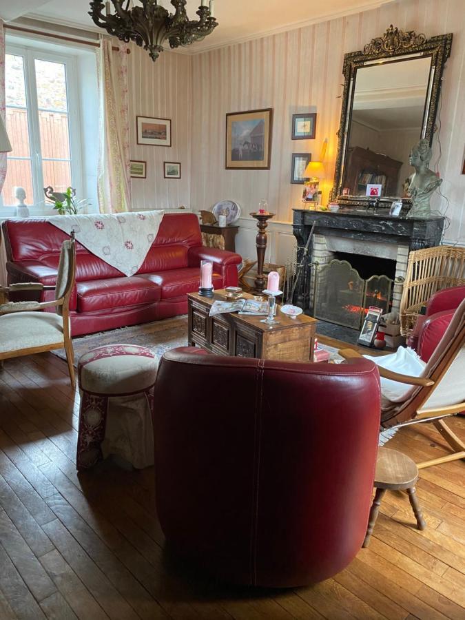 Bed and Breakfast Le Trianon Le Bourgneuf-la-Foret Esterno foto